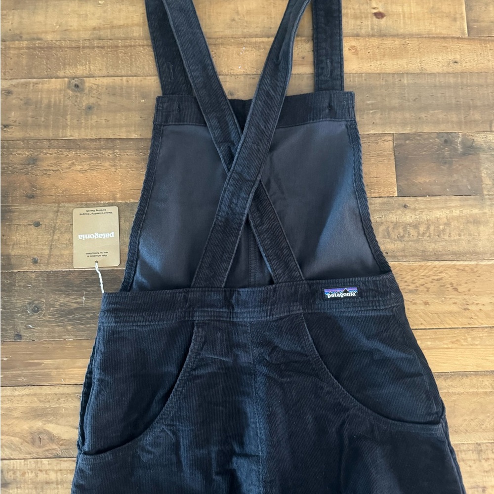 Patagonia Stand Up Cropped Corduroy Overalls – Women’s – NWT - Picture 2 of 15